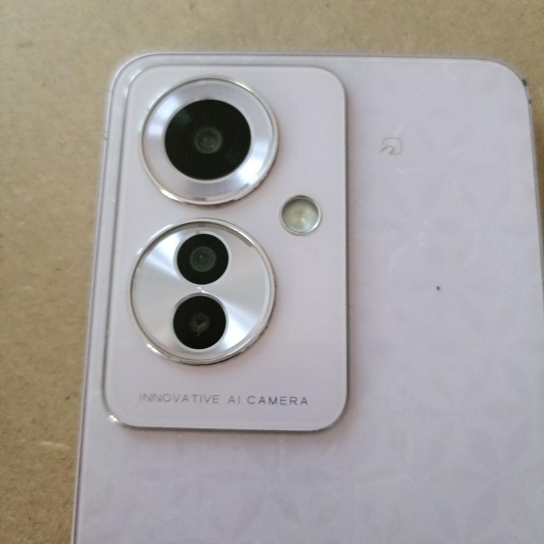 Oppo AIカメラ ホワイトスマートフォン - メルカリ