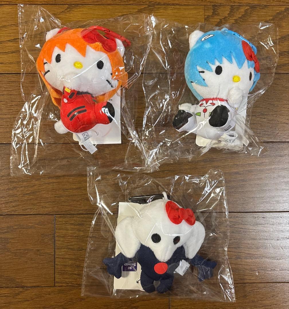 EVA x HELLO KITTY】トイキーホルダー レイ アスカ 第4使徒 - メルカリ