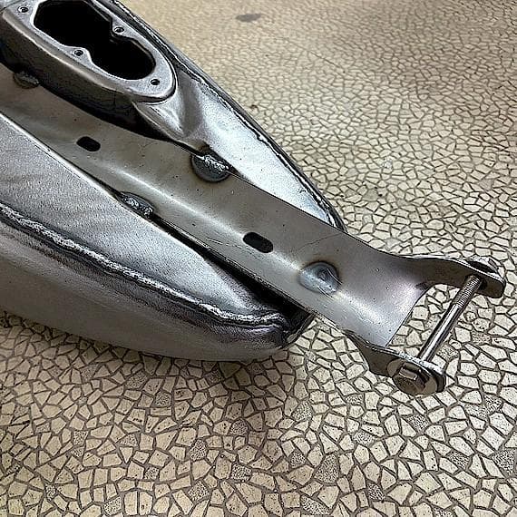 ハーレースポーツスター インジェクション用タンク 14.4L 新品 レプリカ品