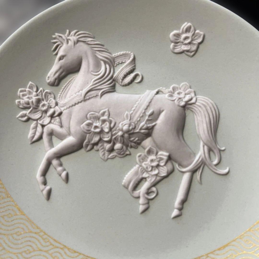 新品］Wedgwoodジャスパー干支トレイ2026.Year of HORSE - メルカリ