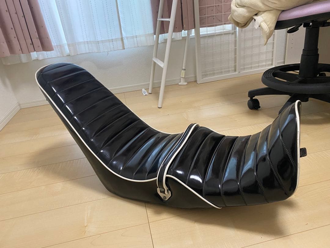 GSX250E、GSX400Eゴキ 三段シート - メルカリ