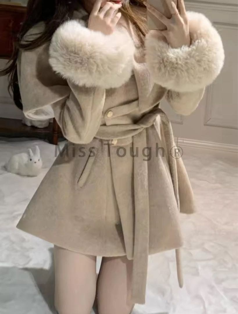 Treat Urself風 Muse fur flare coat