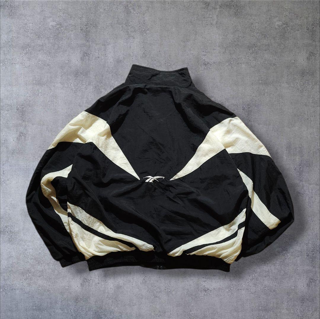 90s Reebok リーボック ナイロンジャケット 刺繍ロゴ 短丈 太アーム