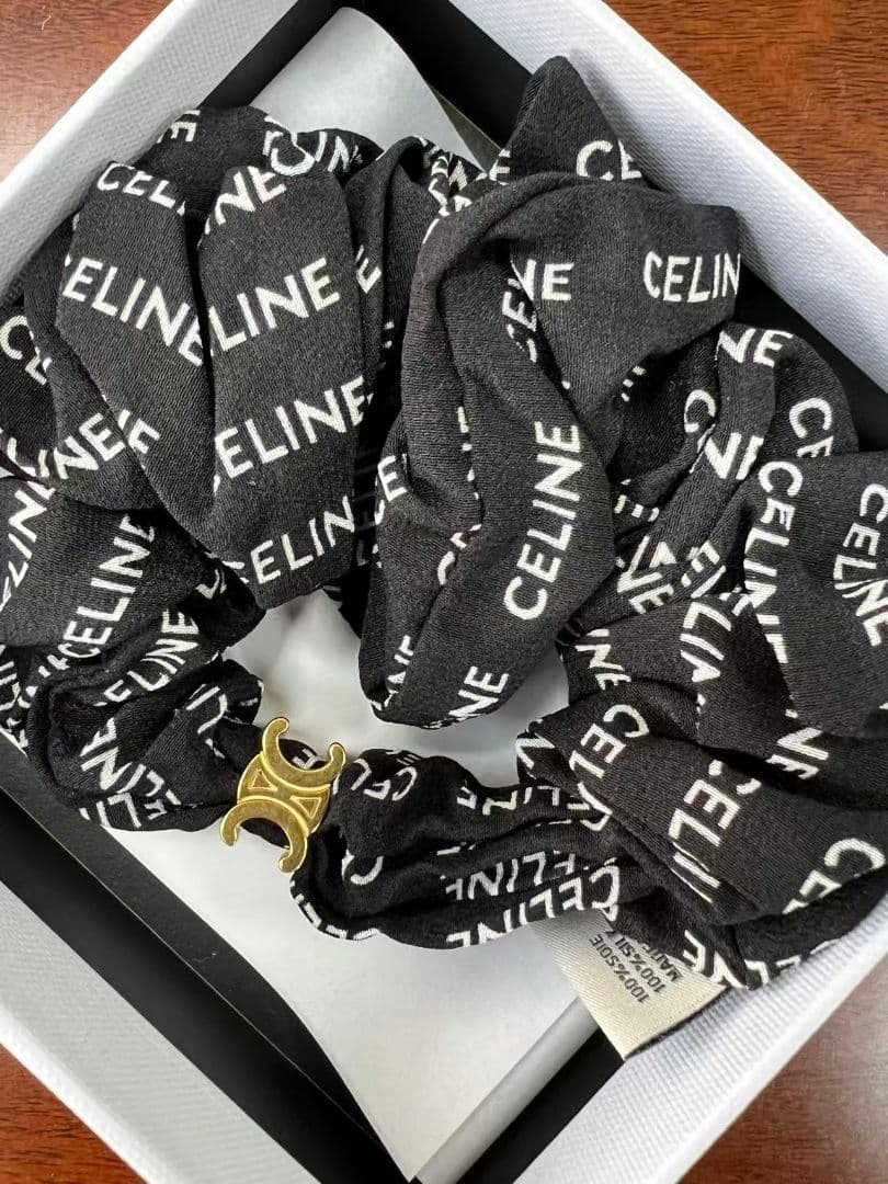 CELINE シルクヘアゴム ブラック - メルカリ