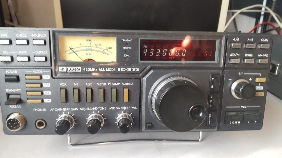 送料込みICOM IC-371 430MHzオールモードトランシーバー 電源内蔵