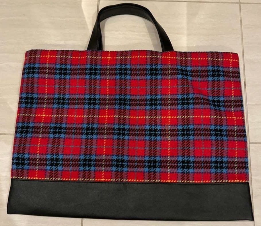 ファミリアショー 赤チェック レザー バッグ familiar - メルカリ