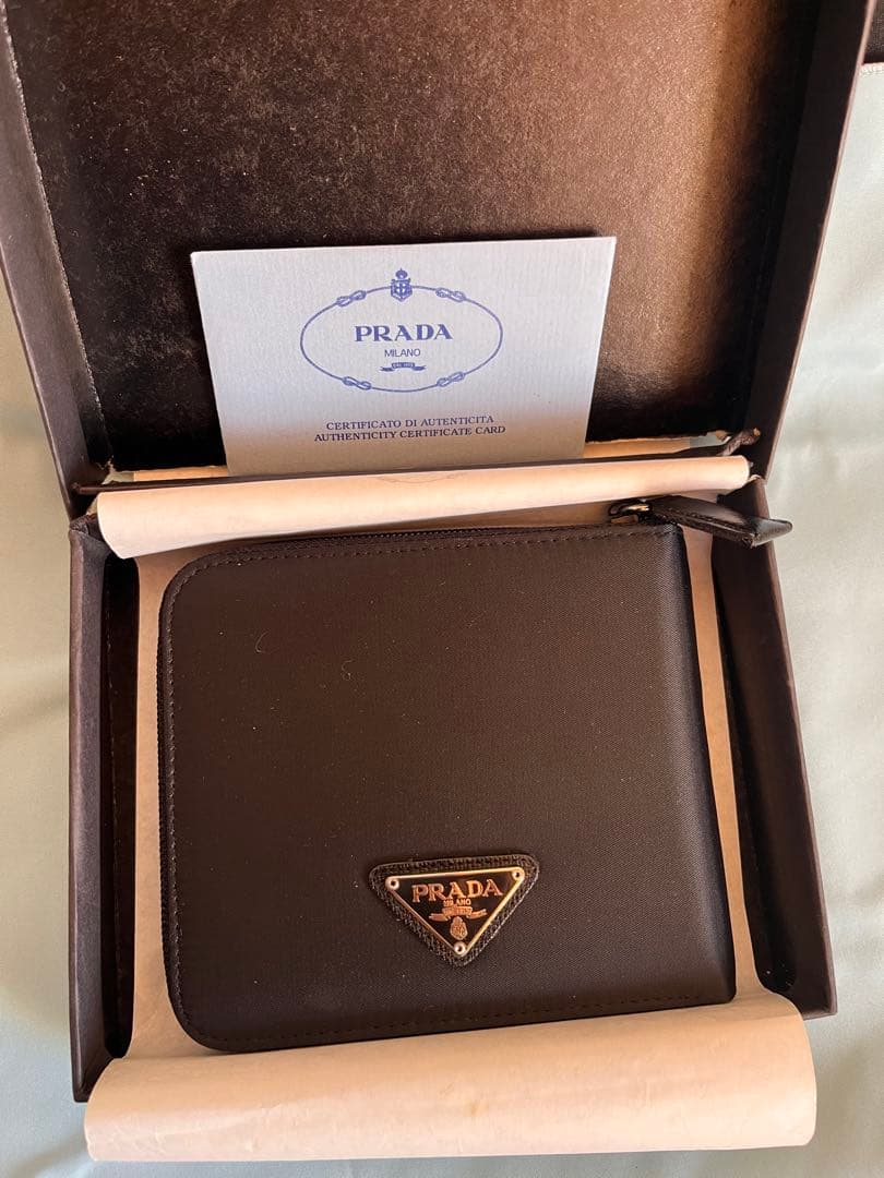 PRADA プラダ ナイロン 二つ折り財布 MV1 VELA NERO 未使用品 PRADA】VIPセール♪ ナイロンxサファイアーノ 二つ折り財布♪ (PRADA