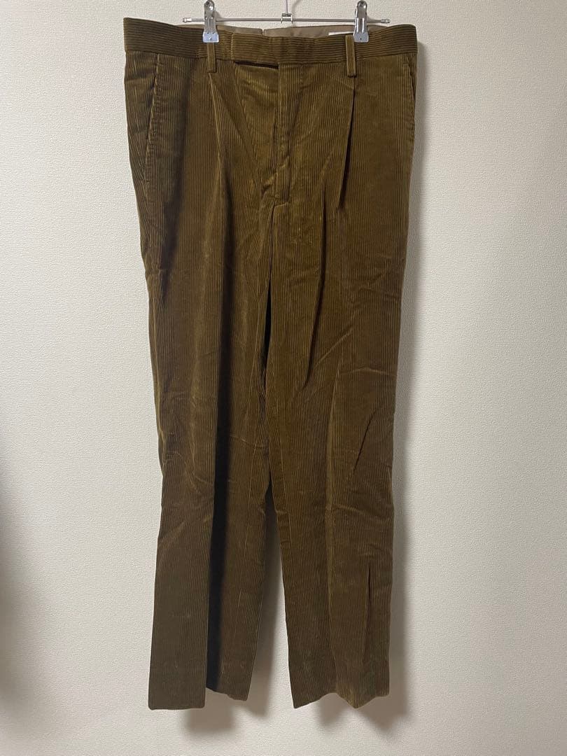 COMOLI コーデュロイワンタックパンツ サイズ4 COMOLI コットンコーデュロイ ワンタックパンツ | 大阪心斎橋のメンズ