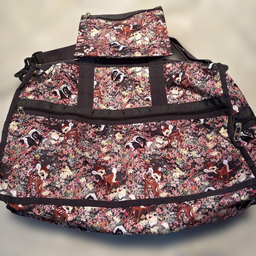 LeSportsac. バンビ柄　ボストンバッグ 約縦37x横50xマチ23 LeSportsac. バンビ柄 ボストンバッグ 約縦37x横50xマチ23 LeSportsac