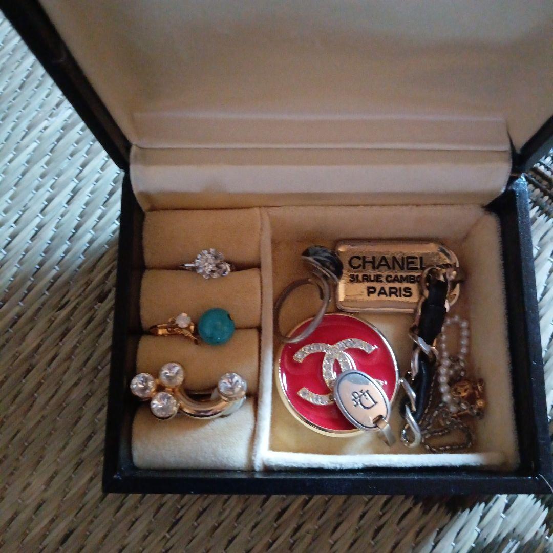 祖母の、遺品 ゴールドチェーンネックレス、ケース付き 数百種類の通販