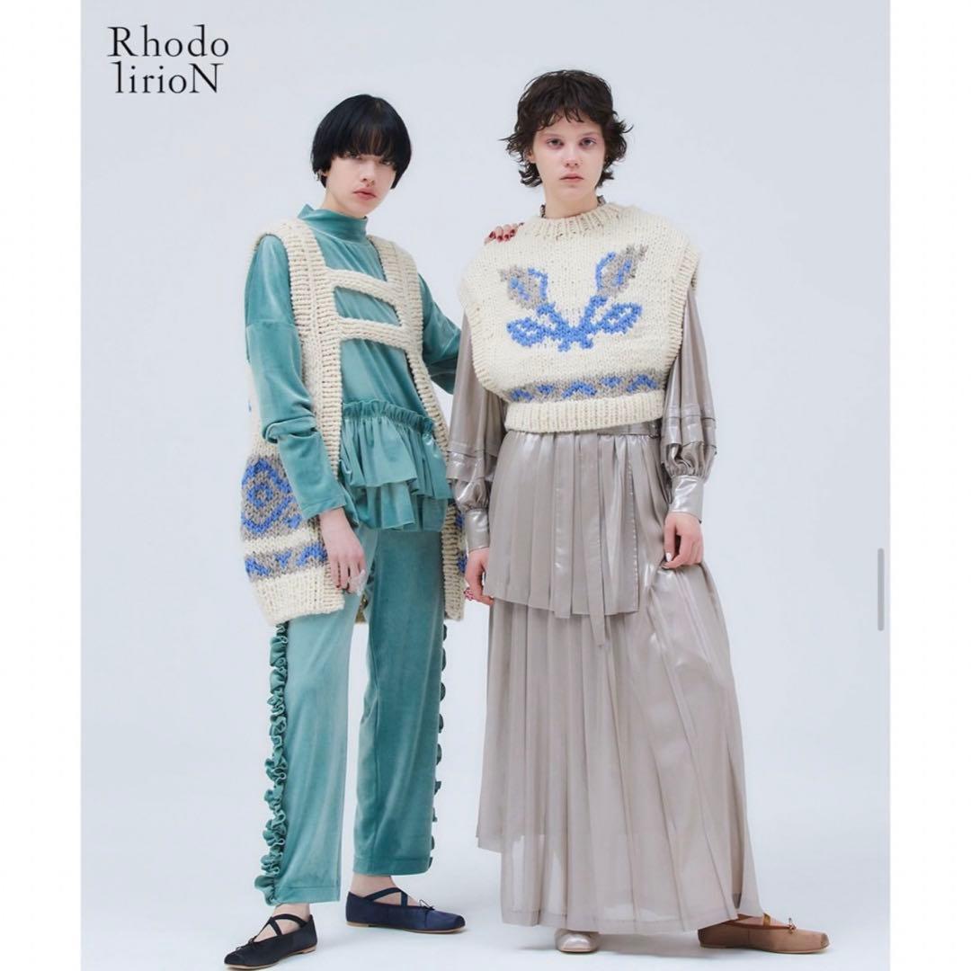 Rhodolirion エプロン ニットベスト ロドリリオン - メルカリ