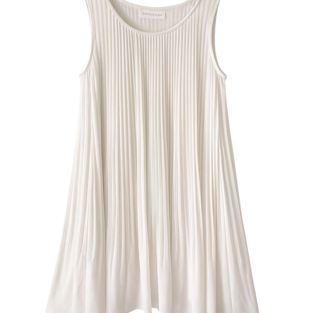 ホワイト プリーツ ノースリーブ チュニック - メルカリ