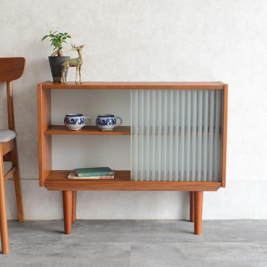 スウェーデン 北欧ヴィンテージ チーク ガラスキャビネット 北欧家具