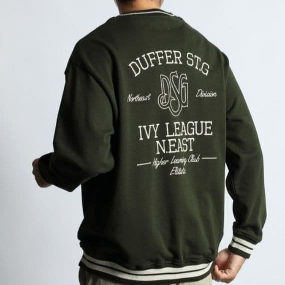 定価15400円未使用ダファーガレッジロゴＶネックトレーナーＭ 2025AW 定価15400円未使用ダファーガレッジロゴVネックトレーナーM 2025AW