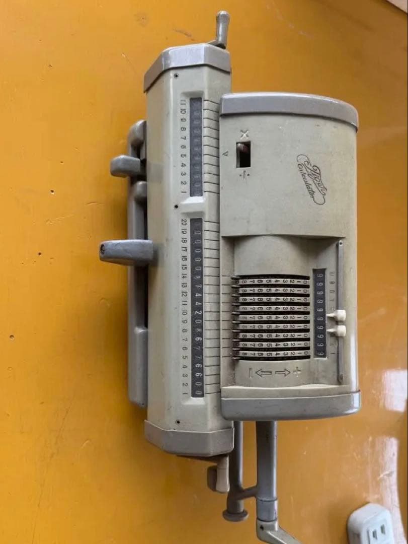 昭和レトロ 手回し式計算機 TIGER タイガー 機械計算機 ジャンク 現状