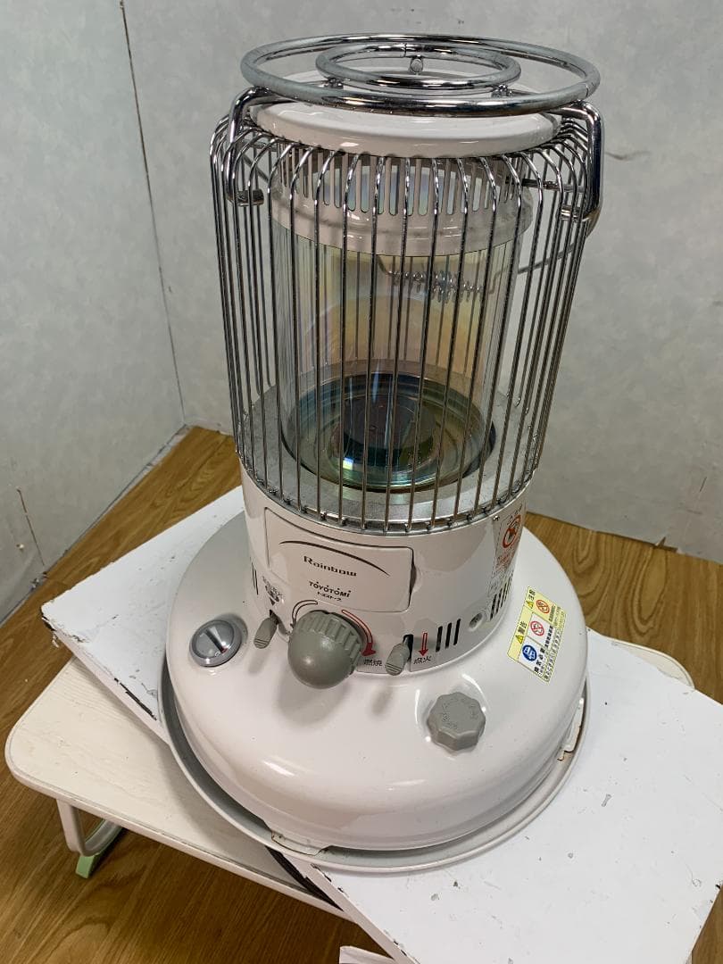 K☆219 トヨトミ 石油ストーブ RB-25F RB-25F-W 石油ストーブ [木造7畳まで /コンクリート9畳まで /対流式