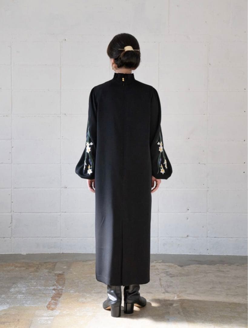 iconology 花を着るワンピース#03【水仙】-black-