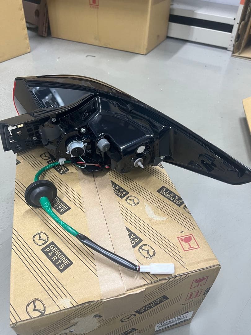 マツダCX-5 新品テールランプLH 品番K123-51-160H