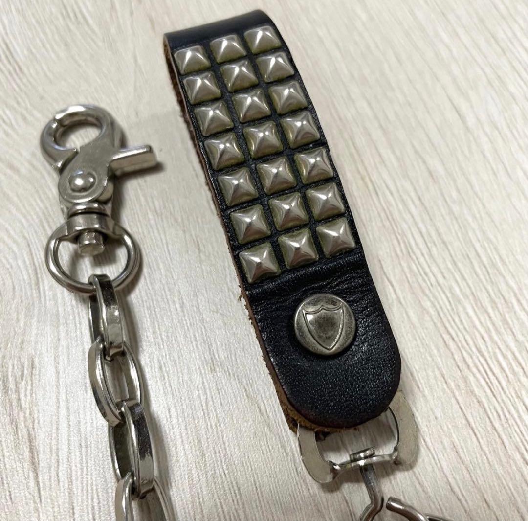 HTCレザー ウォレットチェーン ブラック ピラミッド シルバー - メルカリ