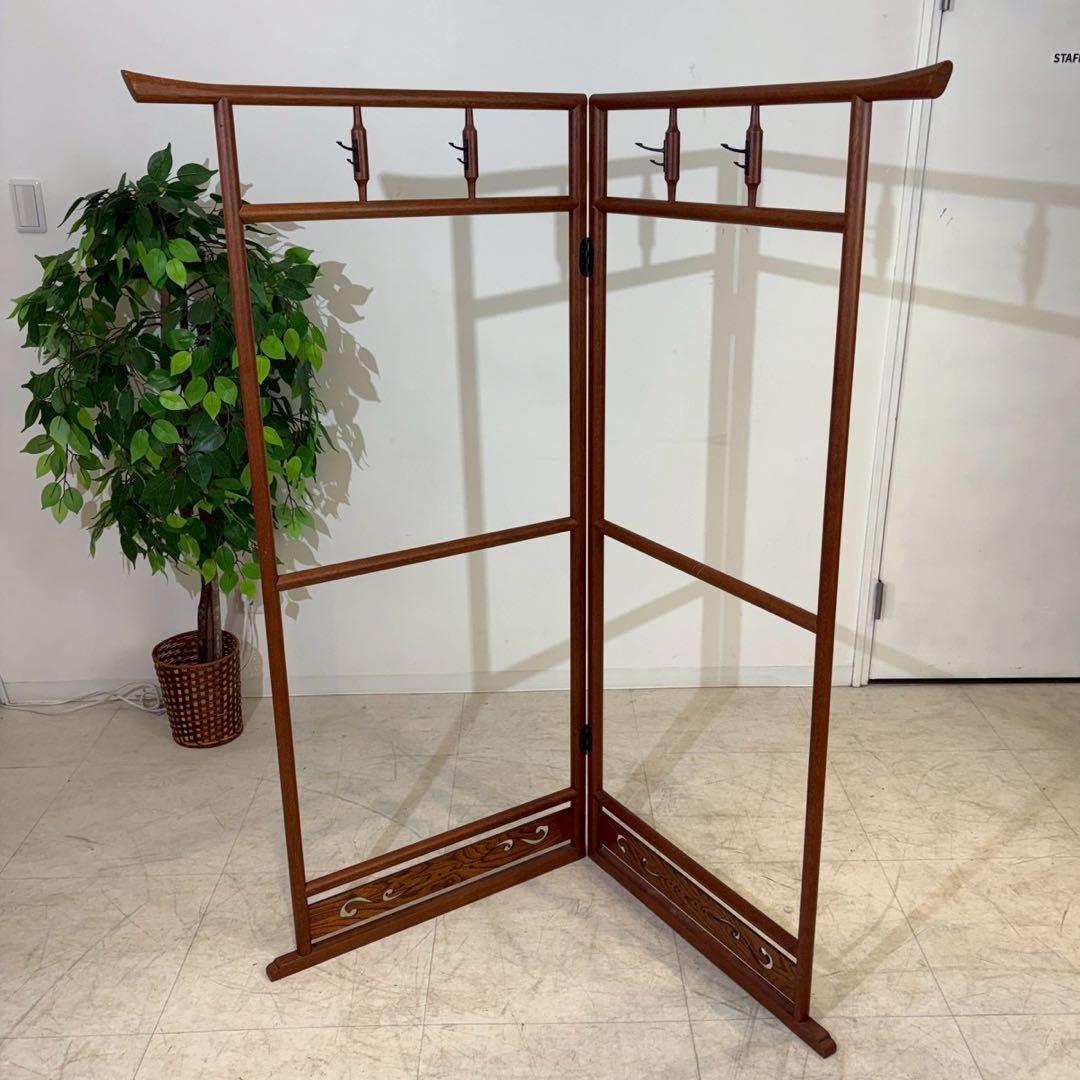 昭和レトロ 折りたたみ衣桁 古民具 欅 衣紋掛け 古道具 鋤彫 着物 桑材 二つ折り衣桁 アンティーク着物掛け