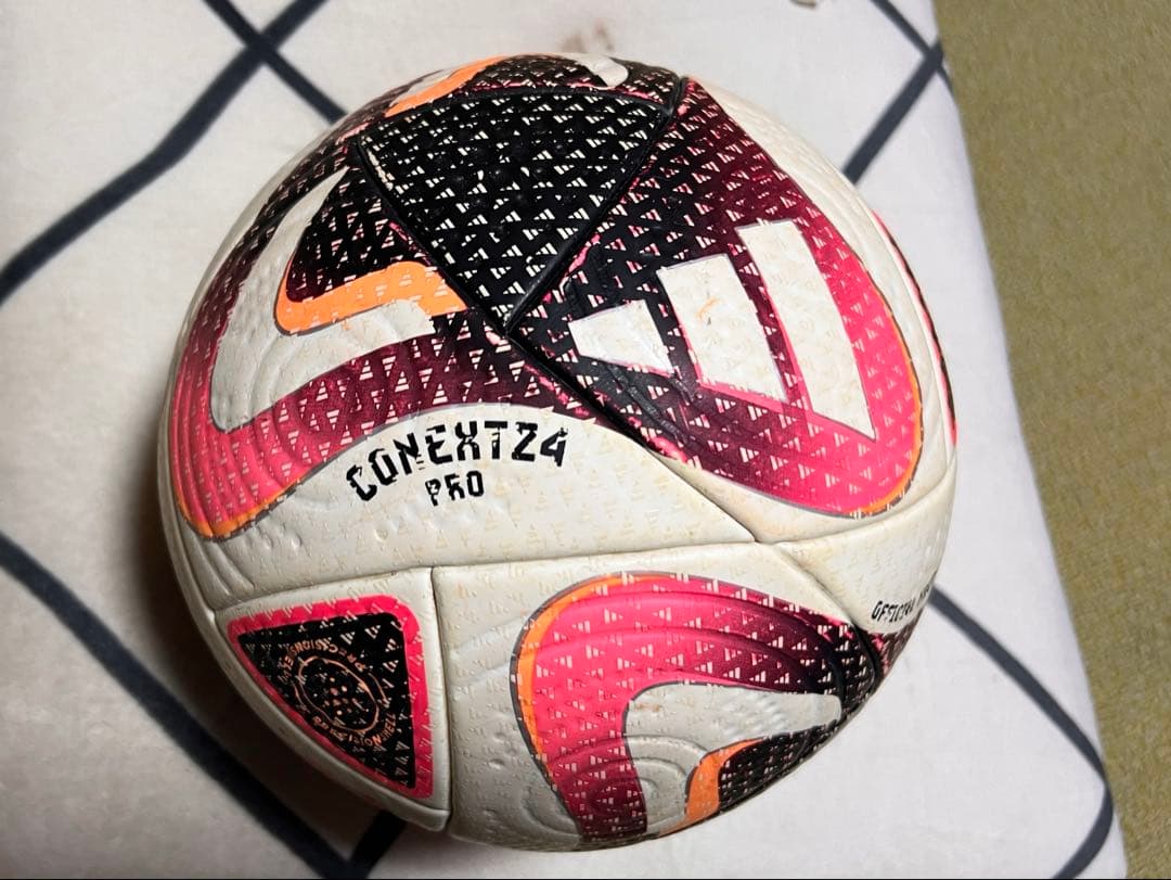 adidas サッカーボール・公式・コネクト24 Pro 5号球　定価22000 楽天市場】アディダス adidas サッカーボール コネクト24 プロ 5号球