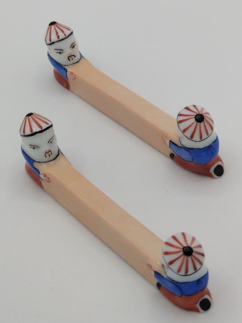 HEREND マンダリン ナイフレスト&箸置き 2本陶器製 唐子人形装飾