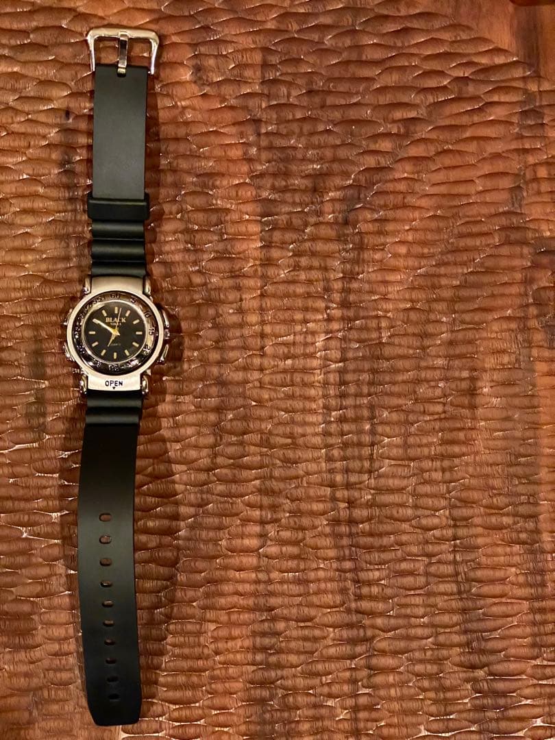 レア 希少 ニッカ ウイスキー 腕時計 BLACK NIKKA 方位磁針 - メルカリ