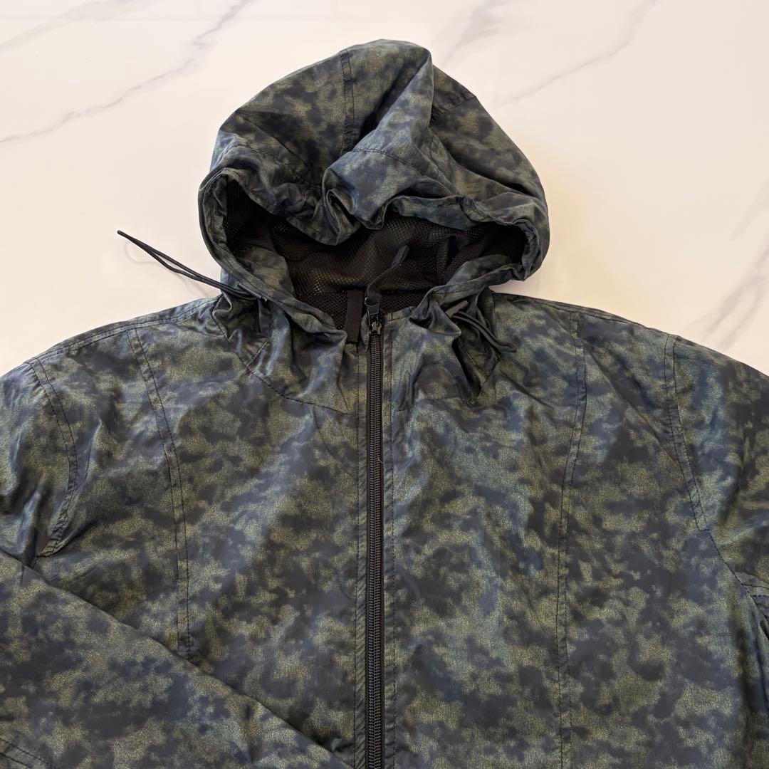 迷彩柄 フード付きナイロンジャケット - メルカリ