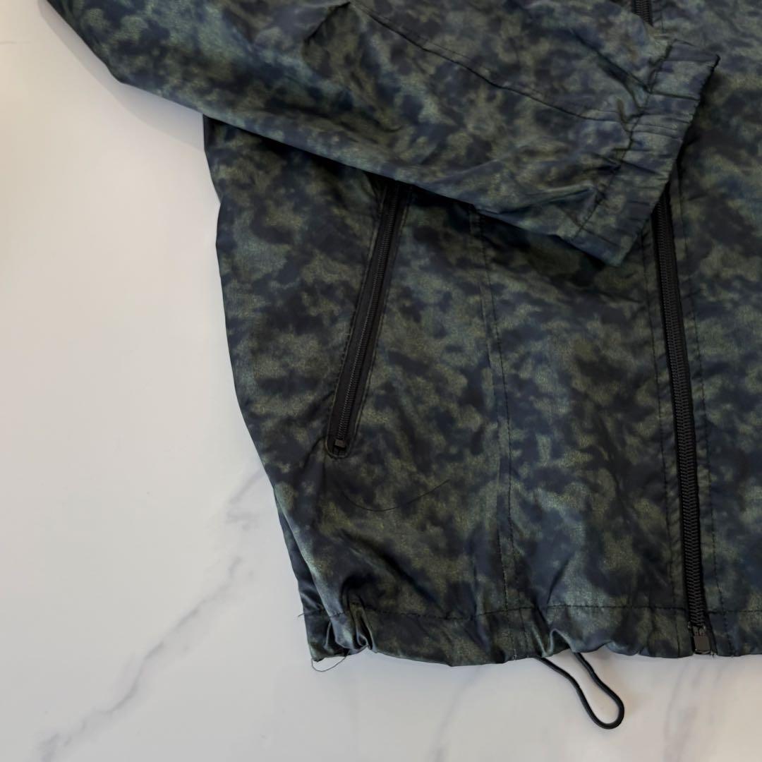 迷彩柄 フード付きナイロンジャケット - メルカリ