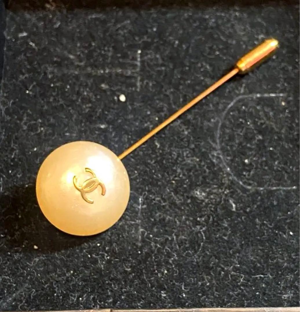 CHANEL パール調ピンブローチ　美品 楽天市場】シャネル ブローチ CHANEL ピンブローチ ココマーク ライン