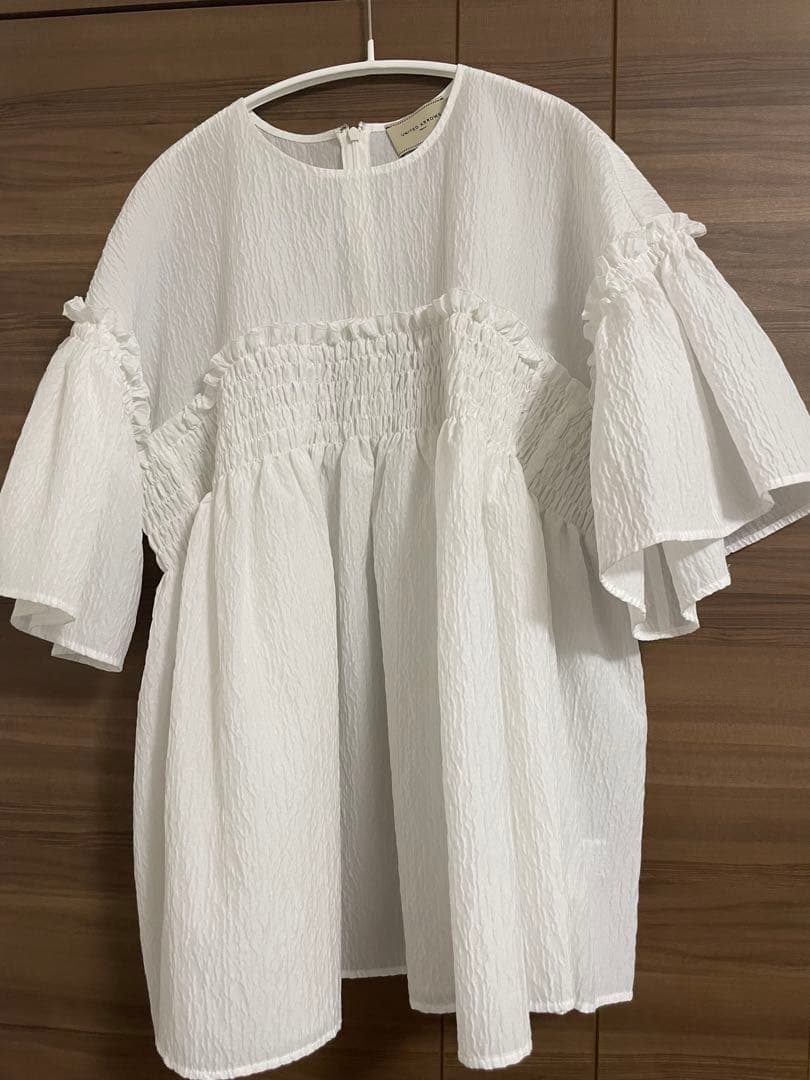 ユナイテッドアローズ エアリージャガードシャーリングフレアスリーブ