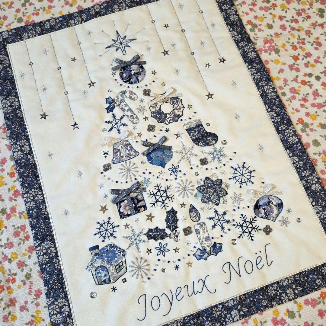 ■専用■アップリケタペストリー完成品《ノエル～青の世界～》