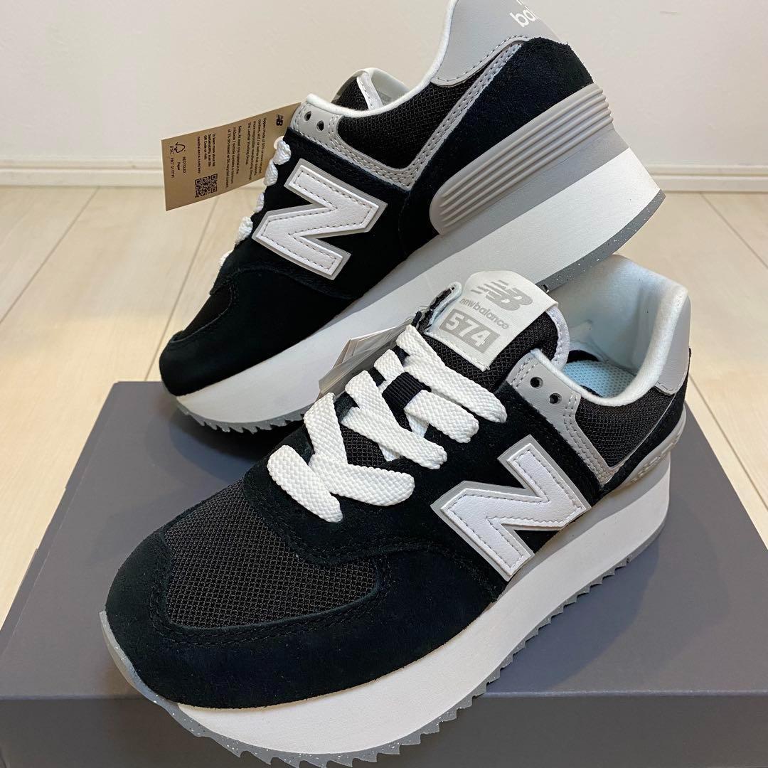 【新品！】23.5cm ニューバランス　574厚底スニーカー!!