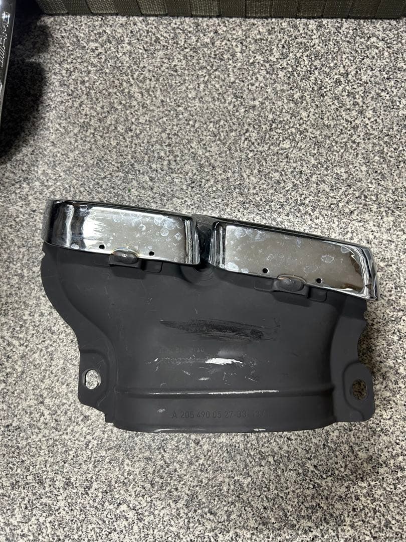 a*a様 メルセデスベンツ AMG 純正マフラーカッター？ - メルカリ