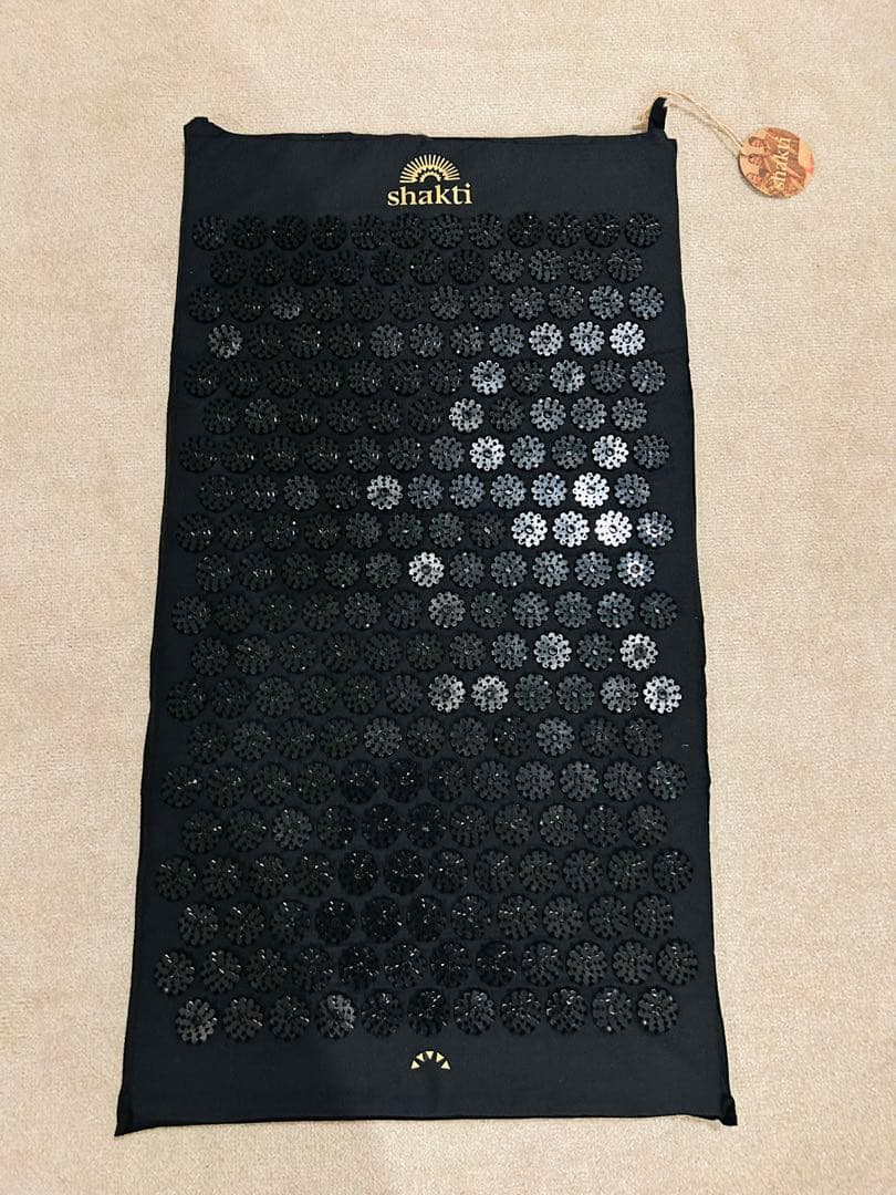 シャクティマット正規品 ブラック オリジナル Shakti Classic Acupressure Mat – Shakti Japan