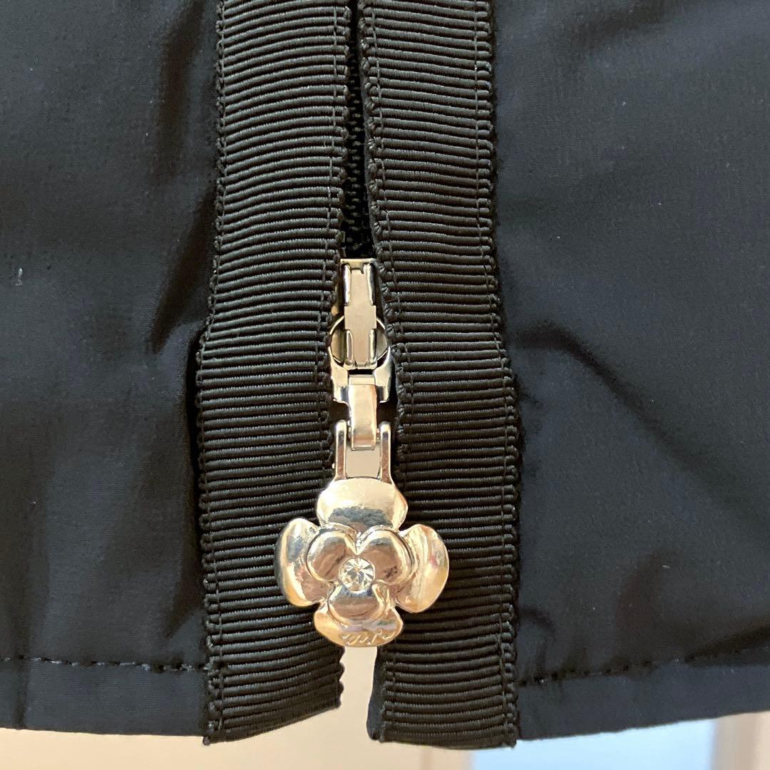 美品】M'S GRACY ビーズワッペン カメリアチャーム ダウンベスト