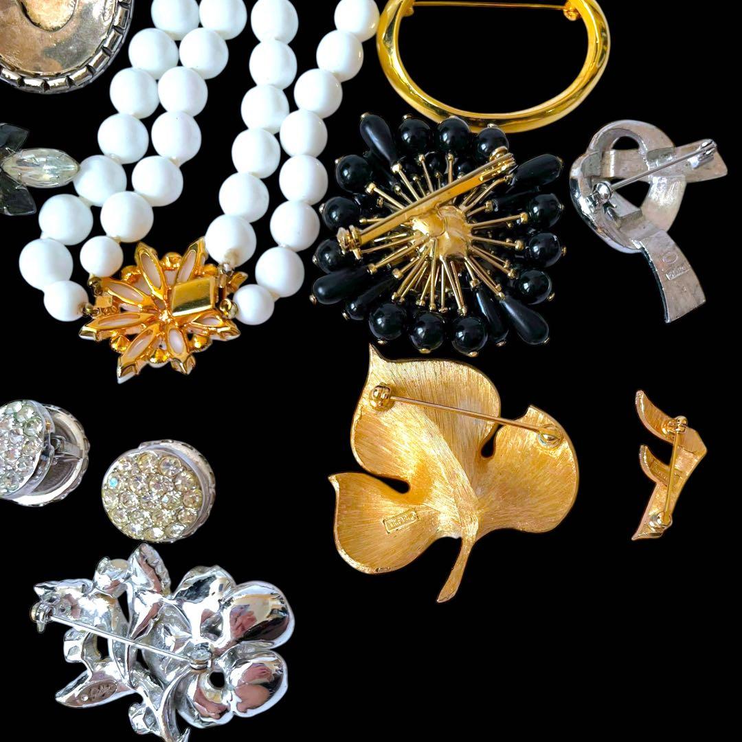 BLACK FRIDAY福袋☆ブラック&クリアカラー19点☆ブランドブローチ多数