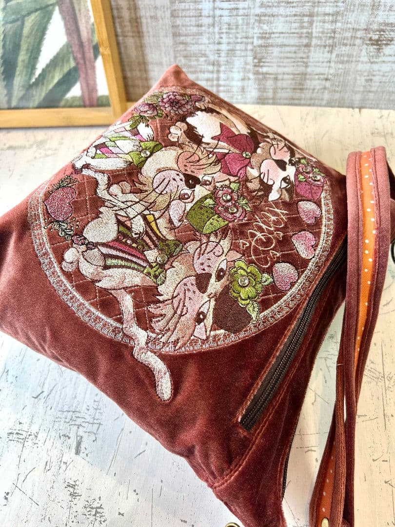 ロラライハリス♡テラコッタローズベロア♡刺繍のふんわり軽量