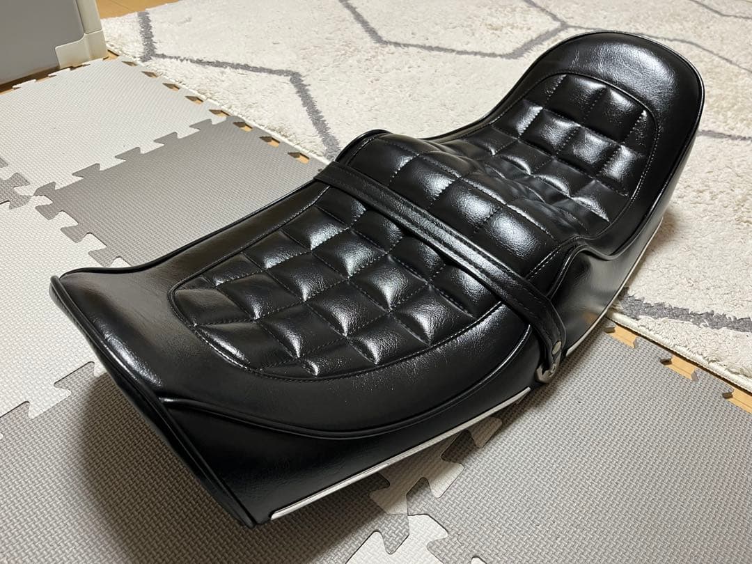 cb1100用　cb750four仕様　チョビ三段シート cb1100用 cb750four仕様 チョビ三段シート cb1100用 cb750four仕様