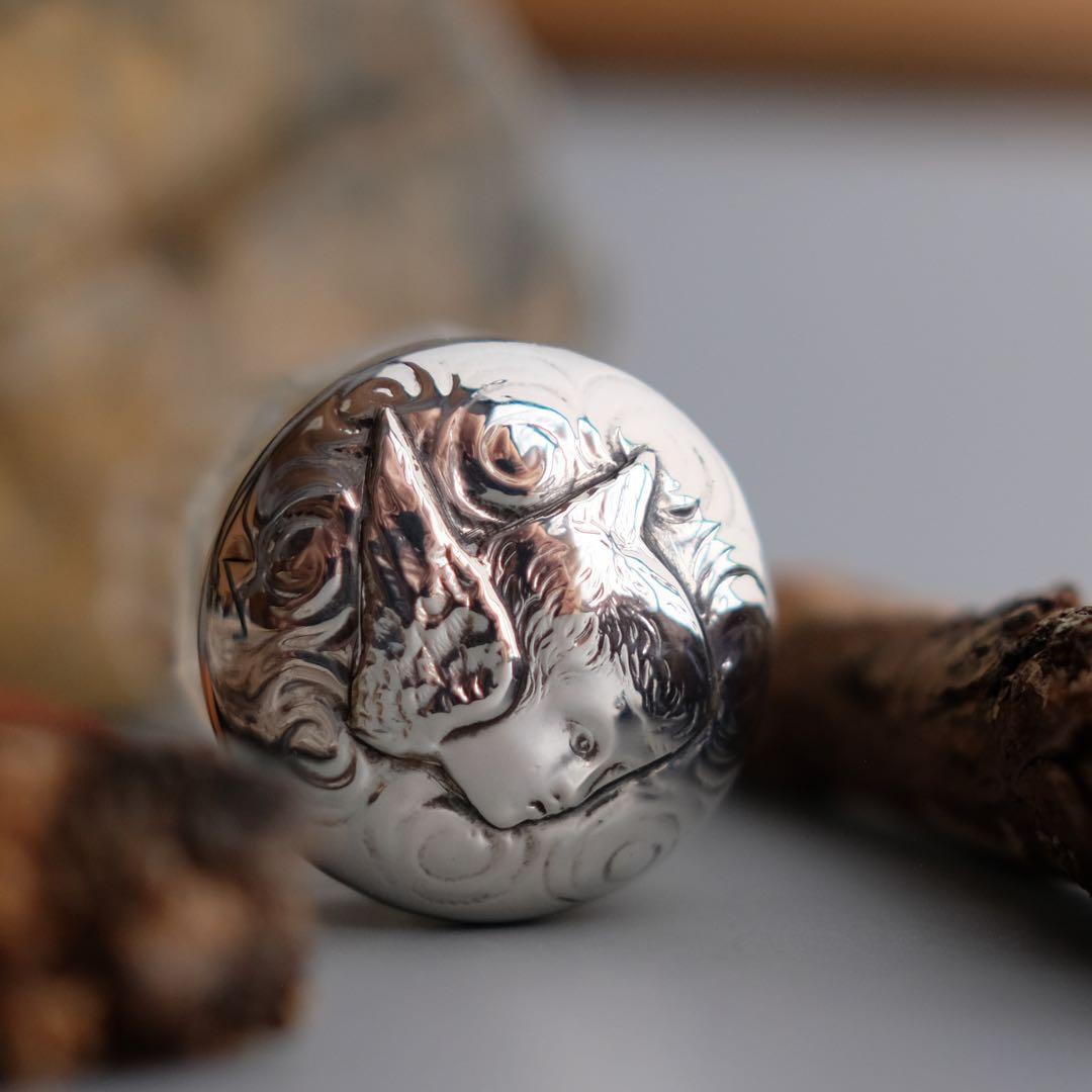 1900年製のイギリス・ロンドンの純銀蓋付きカットガラス容器 1900年製