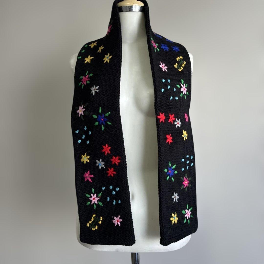 pot and tea 花柄刺繍ニットマフラー ポットアンドティー 黒 ブラック