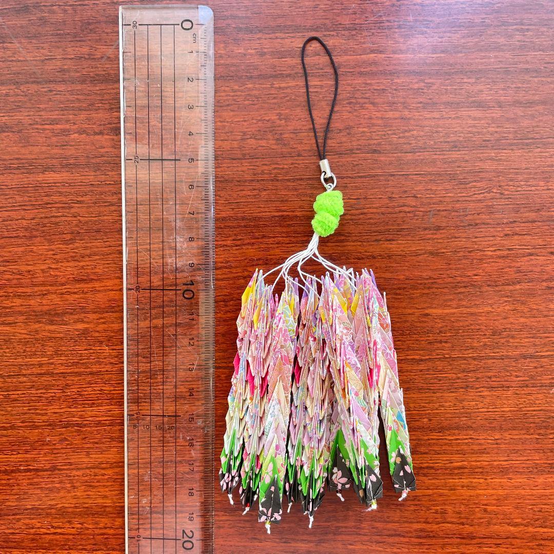 35 和柄 ミニ千羽鶴 100羽 ストラップ付 - メルカリ