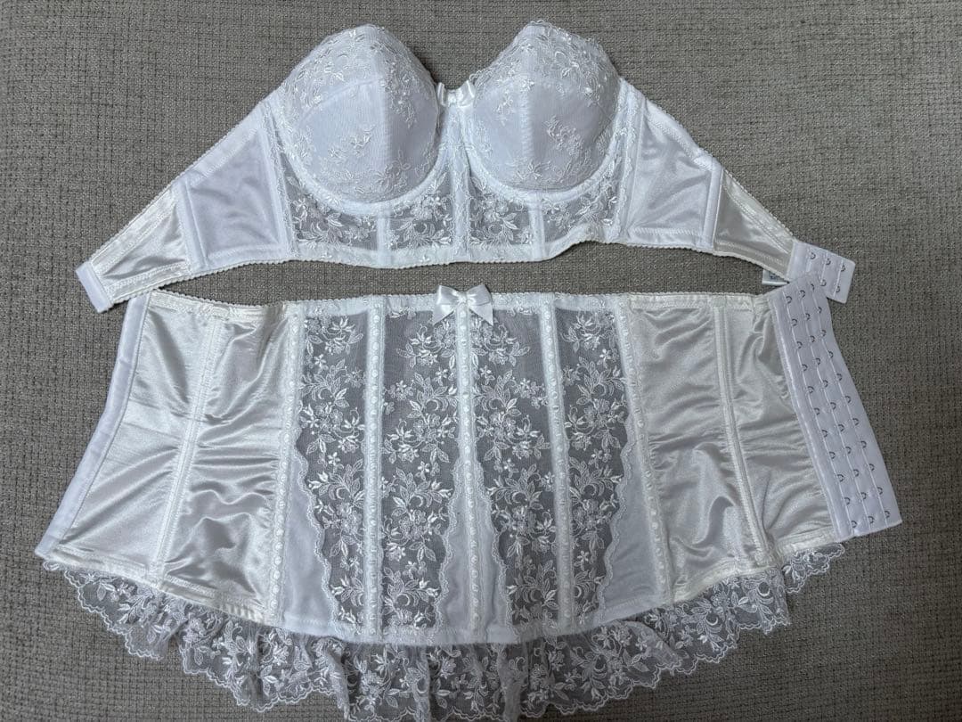 値下げ中】セモア ブライダルインナー セット D70 64 - メルカリ