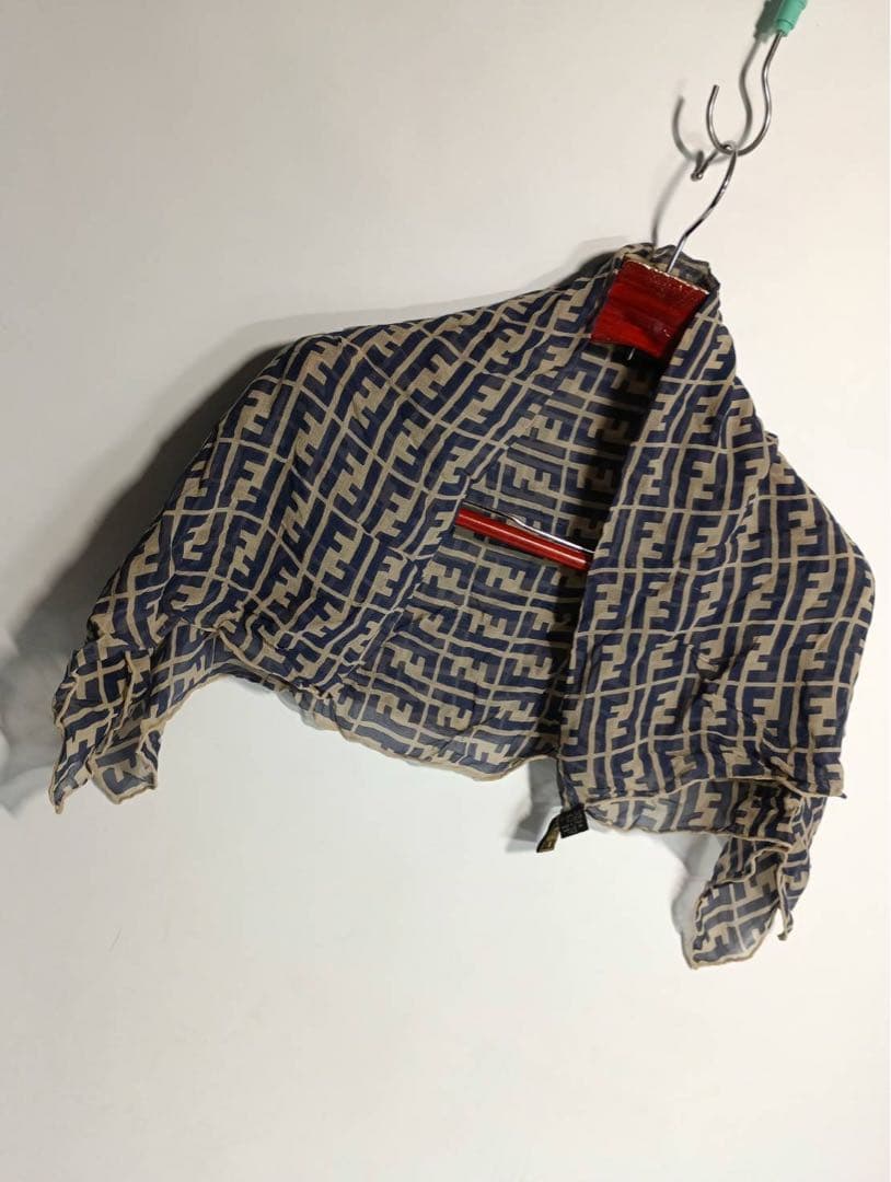 FENDIフェンディ伊FF69ズッカ柄ベージュ×紺シルクストールショール