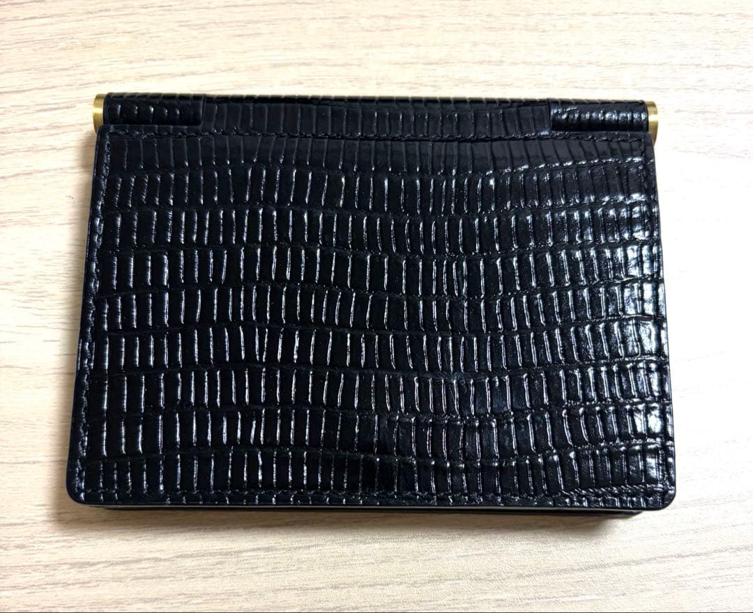 TOUT Y EST クロコダイル型押し カードホルダー