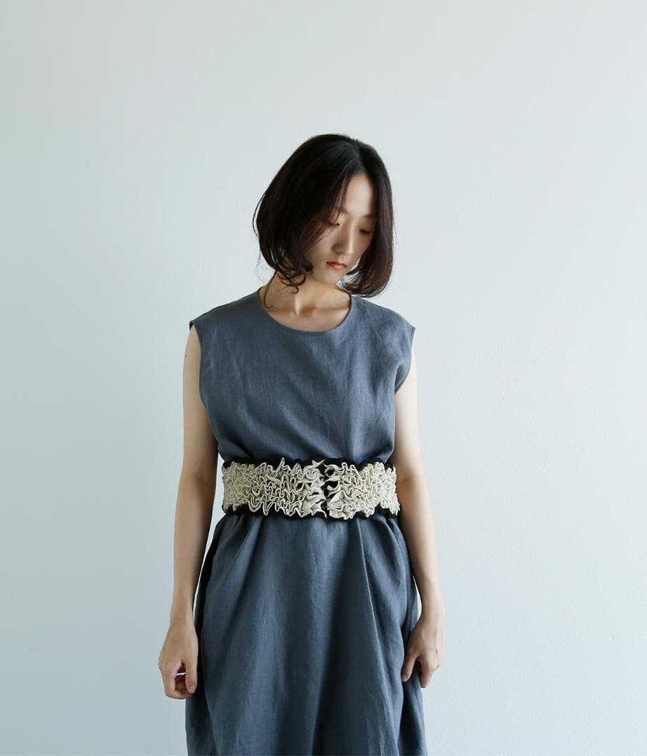 R & D.M.Co- オールドマンズテーラー フリル デコレーション コート