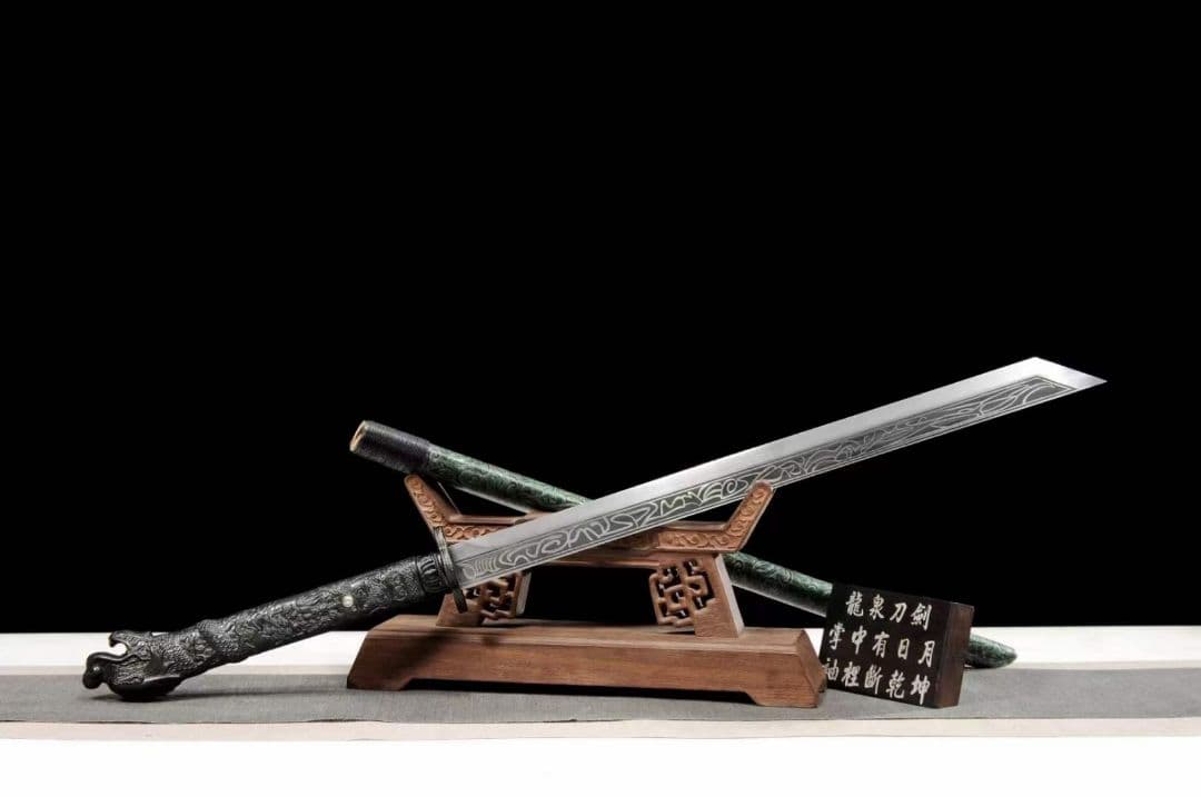 ドラゴン魂の血の刃 古兵器 武具 刀装具 日本刀 模造刀 居合