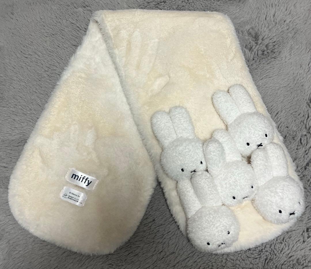 merry jenny ミッフィー ティペット マフラーホワイト - メルカリ