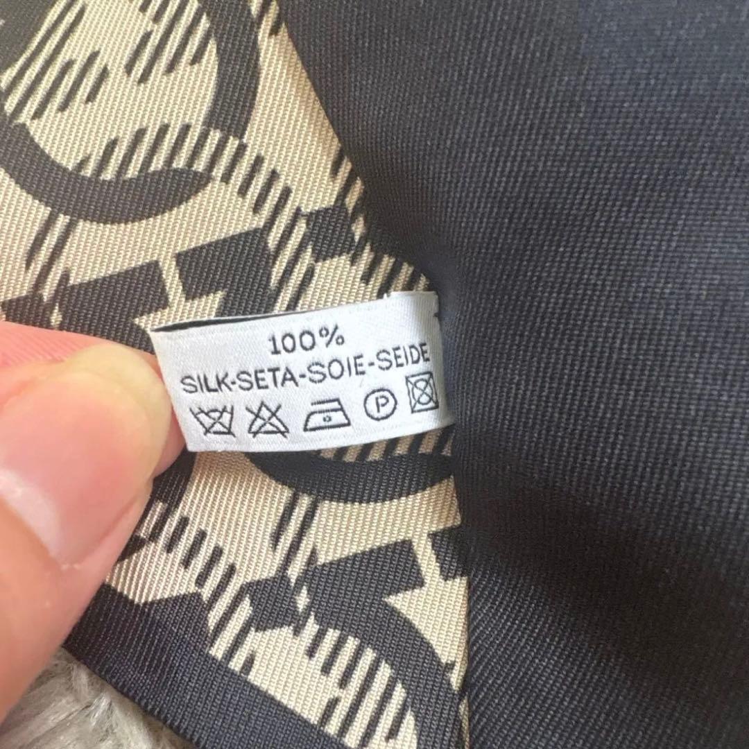 サルヴァトーレフェラガモ ガンチーニ柄 総柄 ネイビー×ベージュ