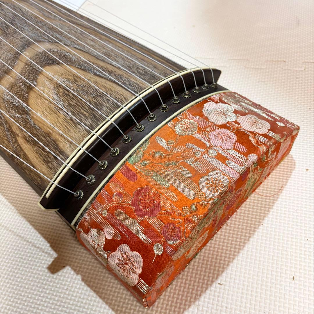 琴 十三弦 金蒔絵 並甲 すだれ彫り 13弦 和楽器 - メルカリ
